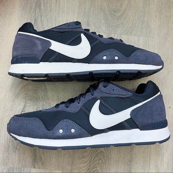 NWT Nike Venture Runner Men’s Shoes - Picture 6 of 8